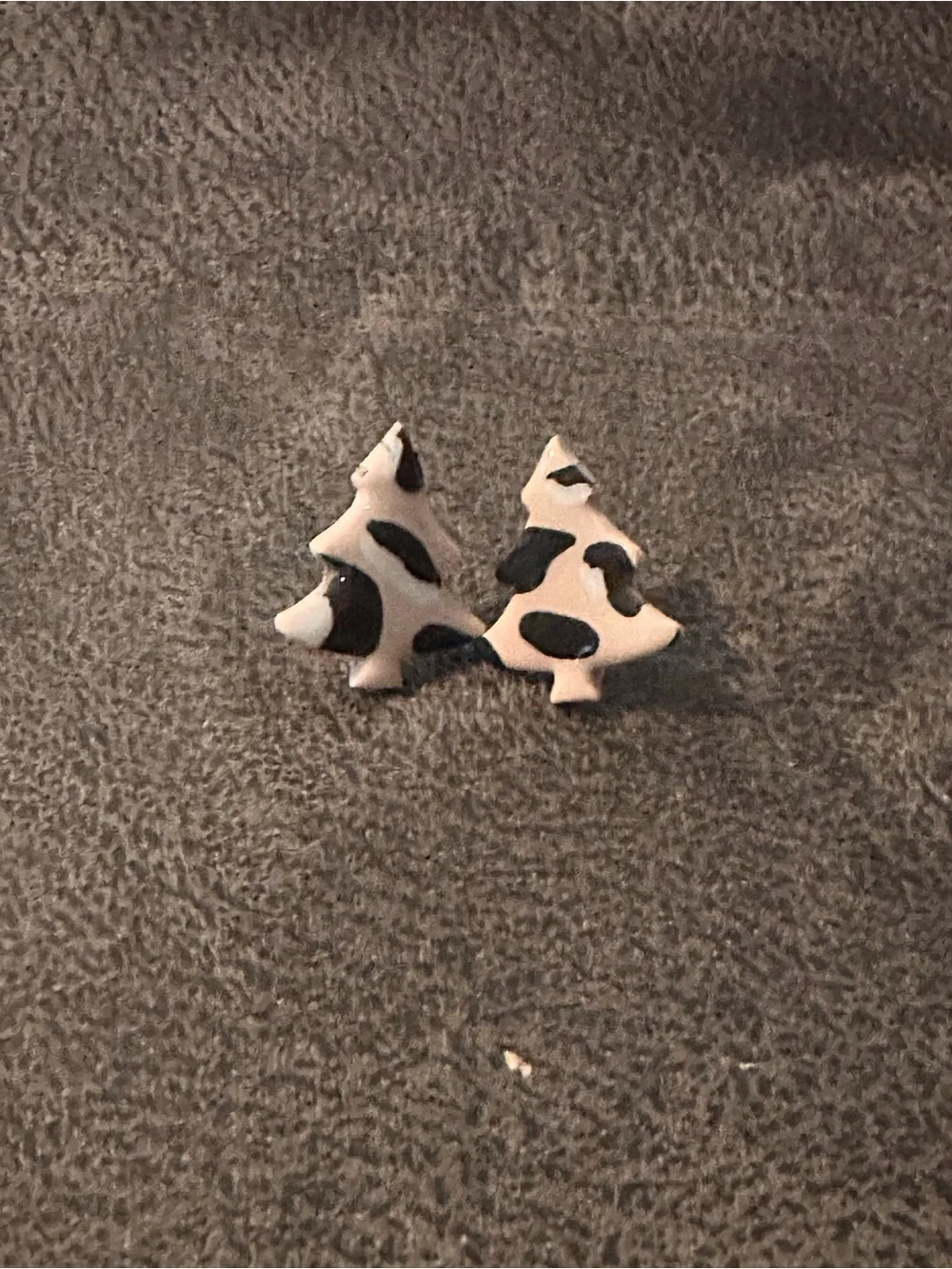 Tree-Shaped Stud Earrings - Black and White